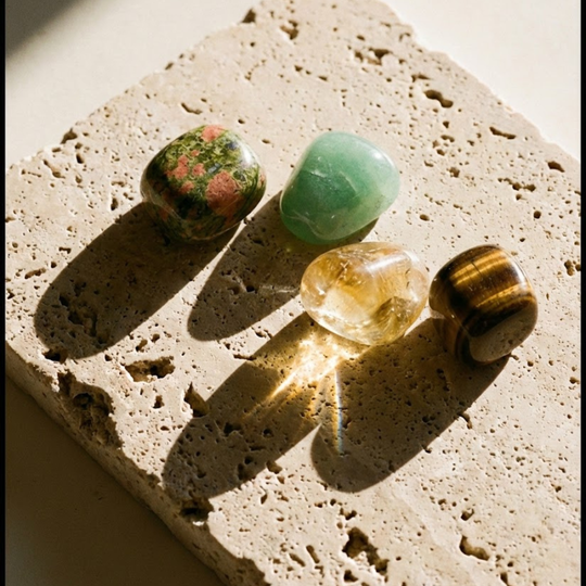 Nowy Początek + Szczęście - Zestaw Kamieni z Podstawką i Palo Santo